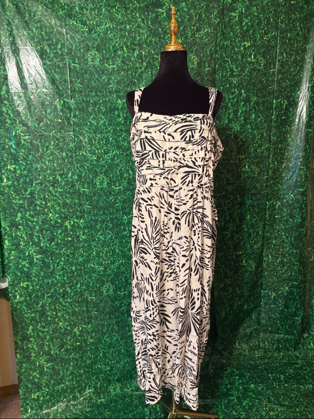 Black & White Tropical Print Maxi romper - Sleeveless Square Neck